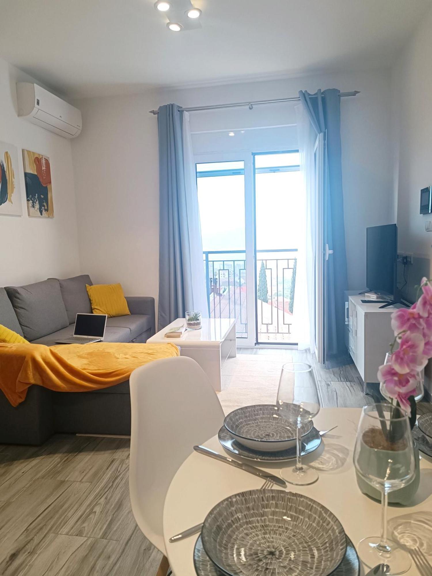 Eden Apartments Тиват Экстерьер фото